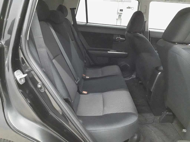 TOYOTA COROLLA RUMION 2011