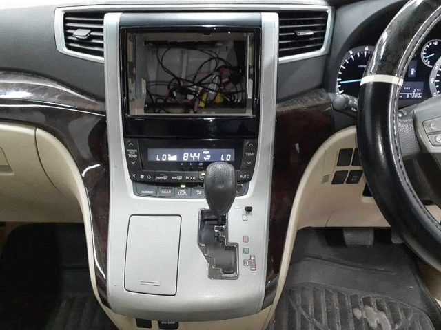 TOYOTA ALPHARD 2012