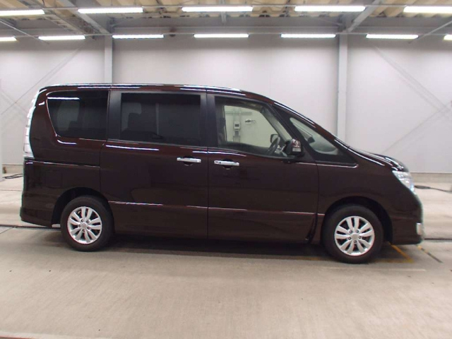 NISSAN SERENA 2014