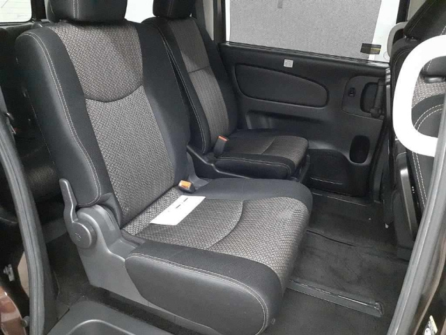 NISSAN SERENA 2014