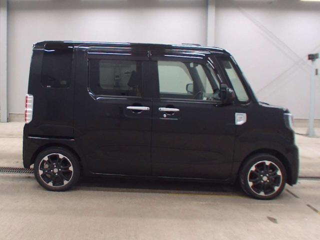 DAIHATSU WAKE 2020