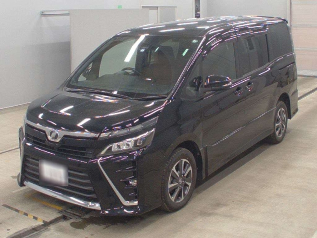 TOYOTA VOXY 2017