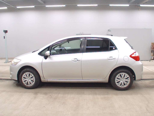 TOYOTA AURIS 2009
