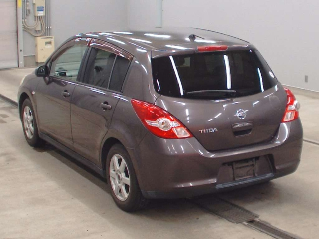 NISSAN TIIDA 2008