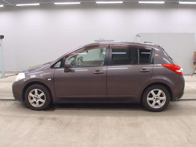 NISSAN TIIDA 2008