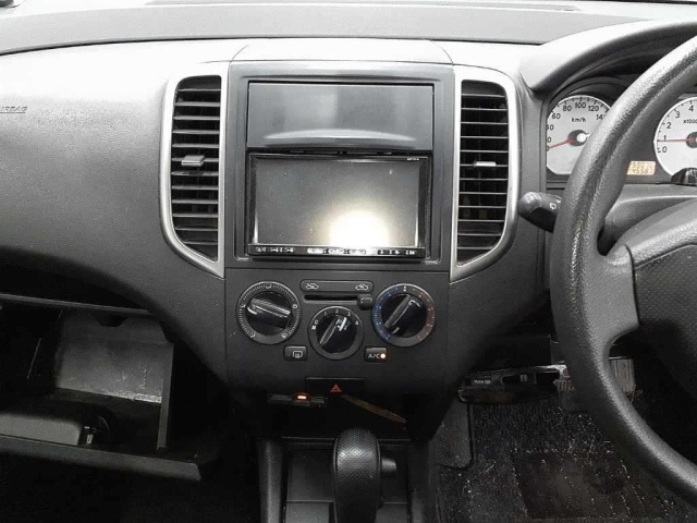 NISSAN WINGROAD 2012