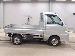 DAIHATSU HIJET TRUCK 2011
