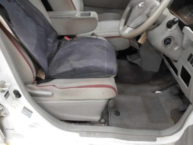 TOYOTA PIXIS SPACE 2012