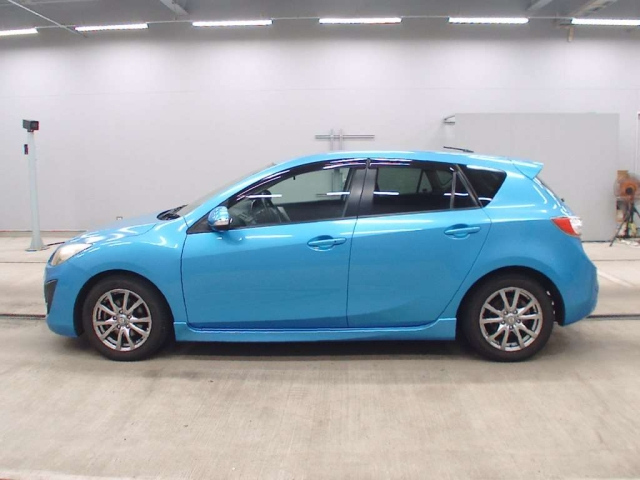 MAZDA AXELA 2011