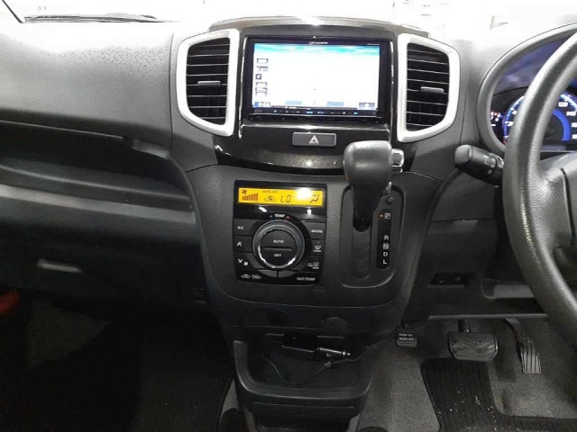 MITSUBISHI DELICA D2 2012