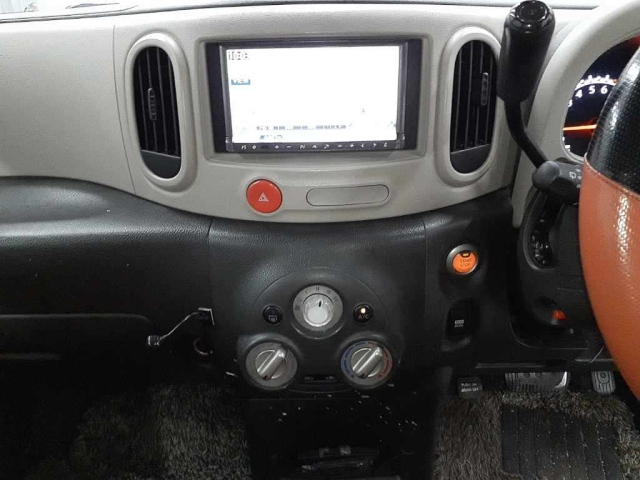 NISSAN CUBE 2011