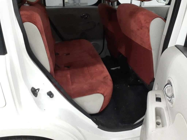 NISSAN CUBE 2011