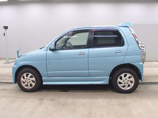 DAIHATSU TERIOS KID 2011