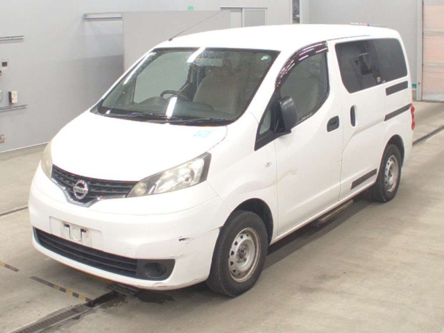 NISSAN NV200 2017