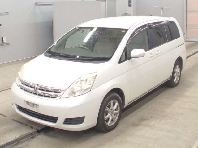 TOYOTA ISIS 2010