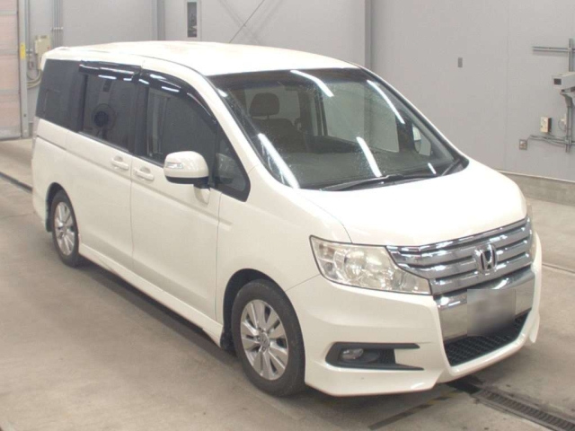HONDA STEP WAGON 2010