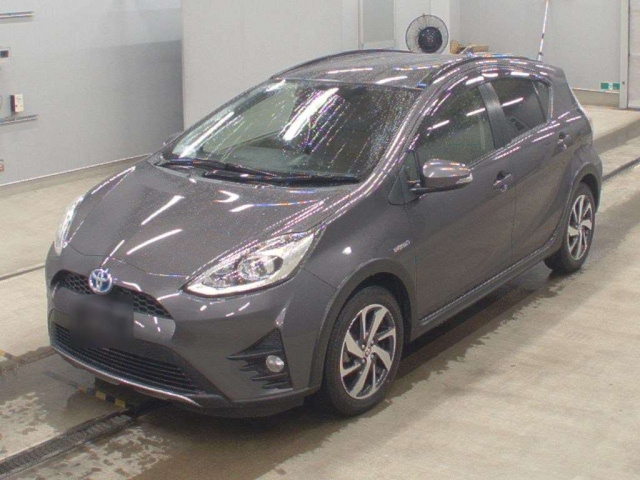 TOYOTA AQUA 2018