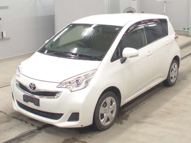 TOYOTA RACTIS 2014