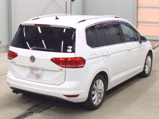 VOLKSWAGEN GOLF TOURAN 2016