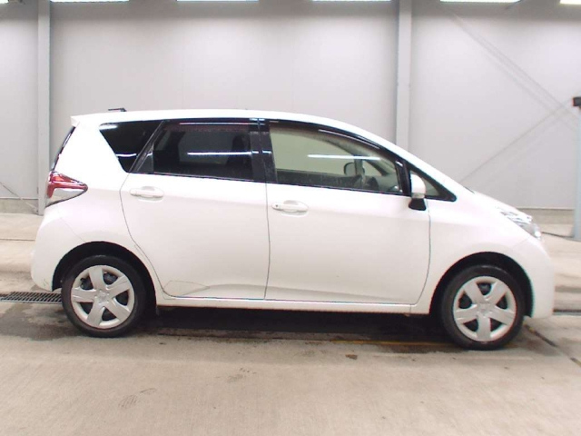 TOYOTA RACTIS 2014