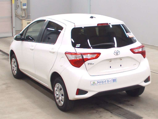 TOYOTA VITZ 2018