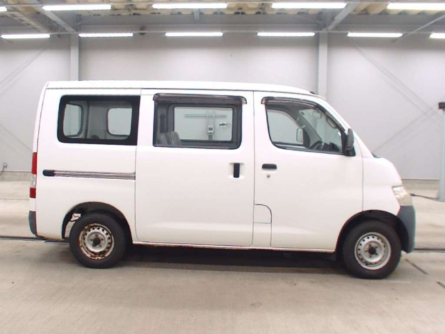 TOYOTA TOWN ACE VAN 2012