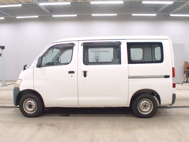 TOYOTA TOWN ACE VAN 2012