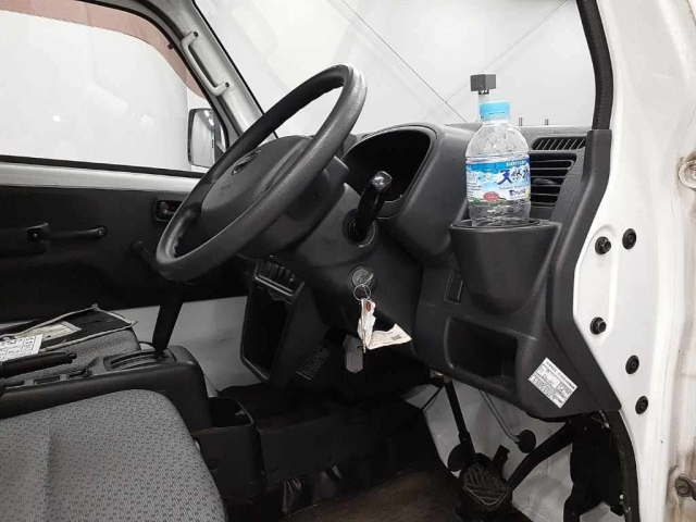 NISSAN CLIPPER TRUCK 2017