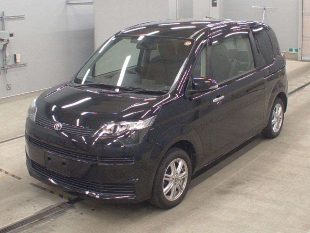 TOYOTA SPADE 2015