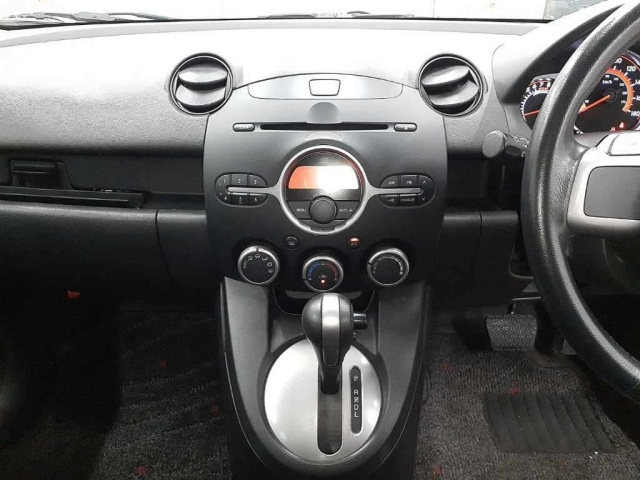 MAZDA DEMIO 2008