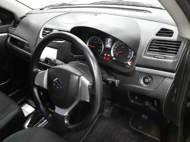 SUZUKI SWIFT 2015