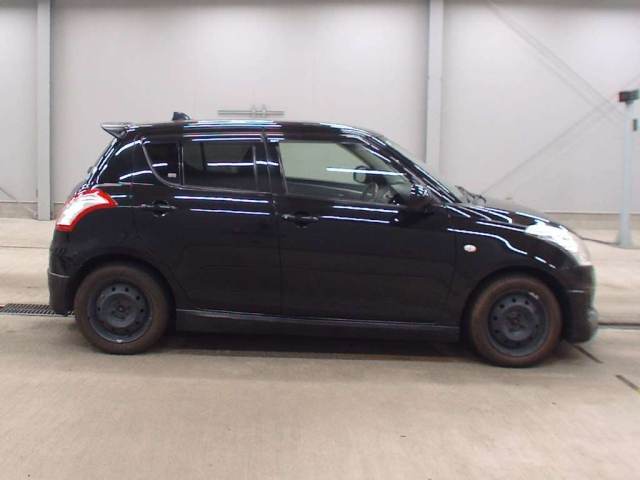 SUZUKI SWIFT 2015