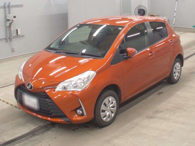 TOYOTA VITZ 2017