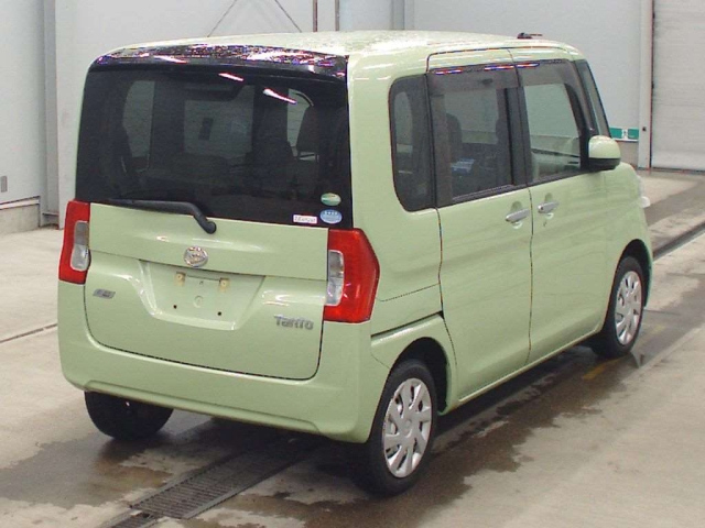 DAIHATSU TANTO 2014