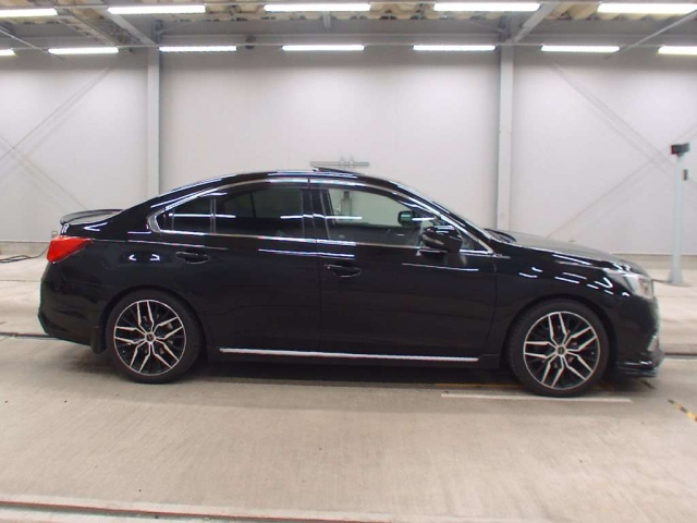 SUBARU LEGACY B4 2018
