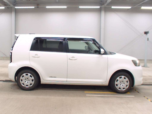 TOYOTA COROLLA RUMION 2012
