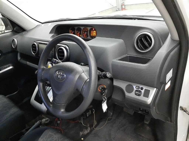 TOYOTA COROLLA RUMION 2012