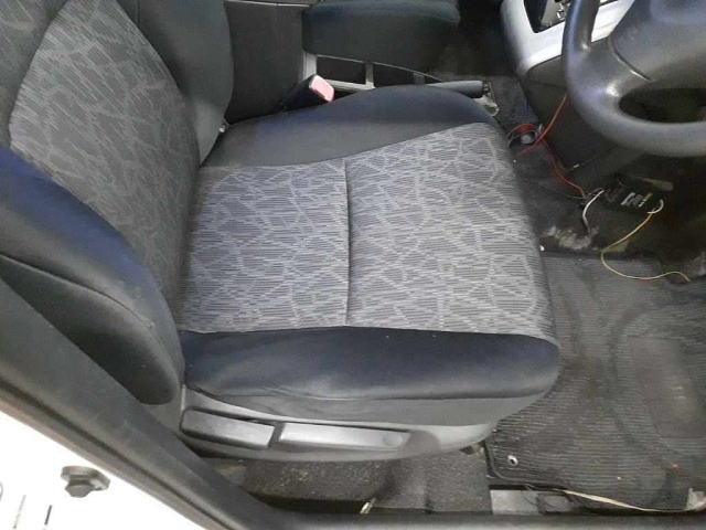 TOYOTA COROLLA RUMION 2012