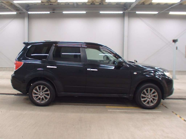 SUBARU FORESTER 2010