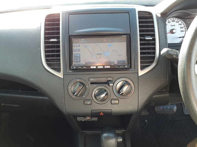 NISSAN WINGROAD 2012