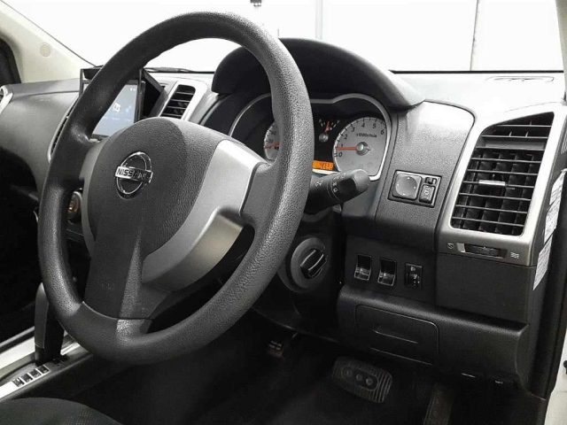 NISSAN WINGROAD 2010
