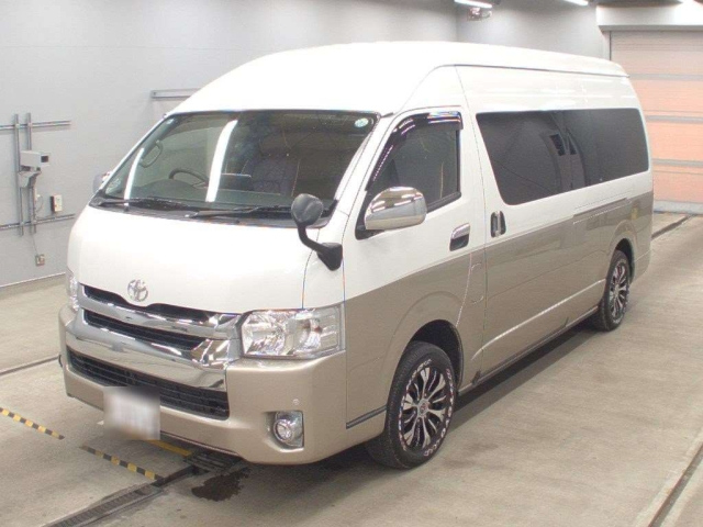 TOYOTA HIACE 2017