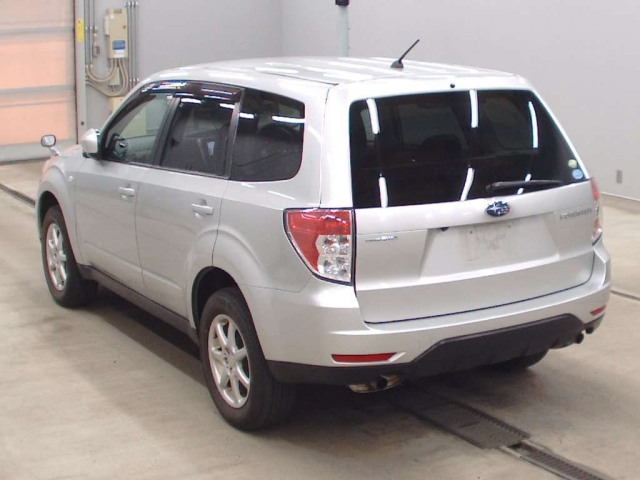 SUBARU FORESTER 2010