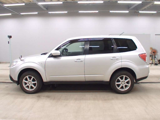 SUBARU FORESTER 2010