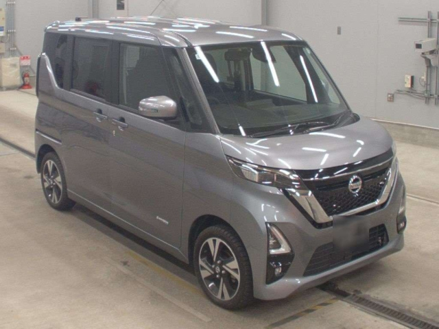 NISSAN ROOX 2023