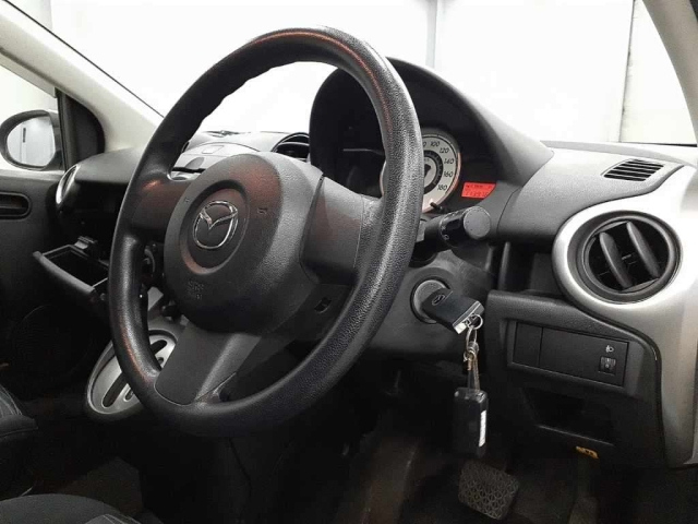 MAZDA DEMIO 2008