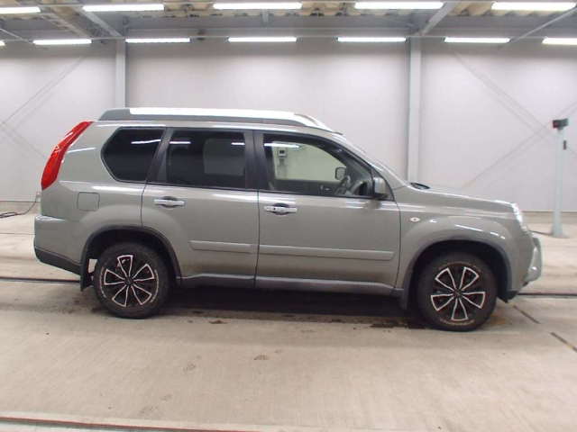 NISSAN X-TRAIL 2013