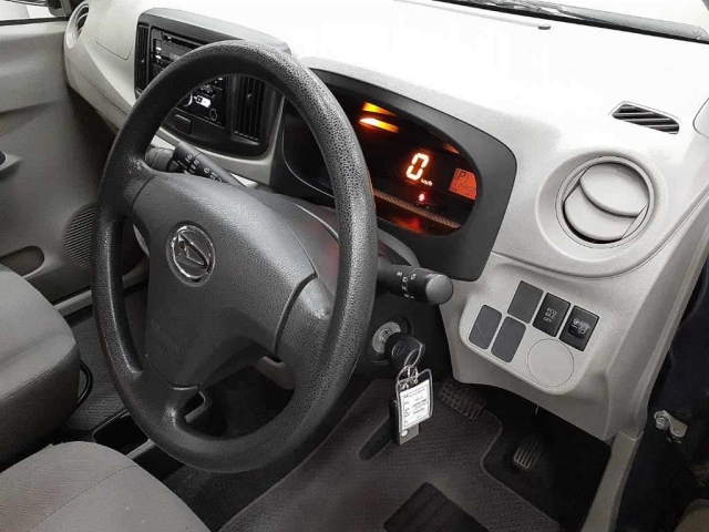 DAIHATSU MIRA E S 2016