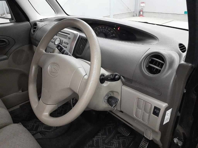 DAIHATSU TANTO 2011