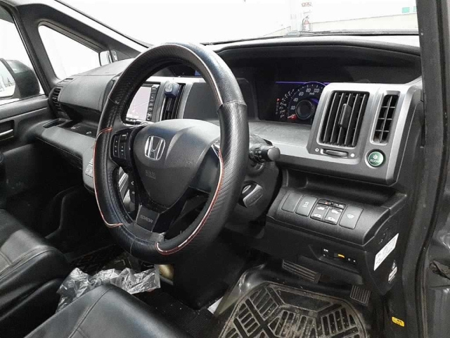 HONDA STEP WAGON 2013
